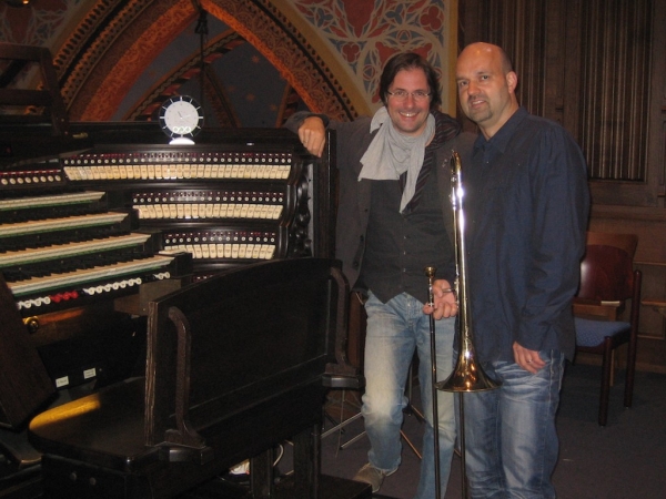 Der in Aalen geborene und aufgewachsene Posaunist Hans-Jörg Fink und der Organist Elmar Lehnen.