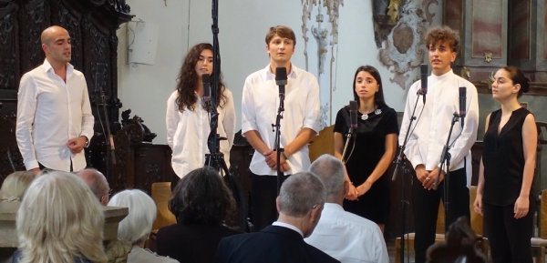 Hoch konzentriert bei ihrer musikalischen Sache - "Quintessence", die Stimmen Georgiens.