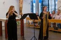 Liane Sadler (l.) und Annelise Ellars lassen das Mittelalter in England aufleben.